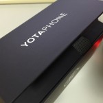 YotaPhone2蓋を開ける